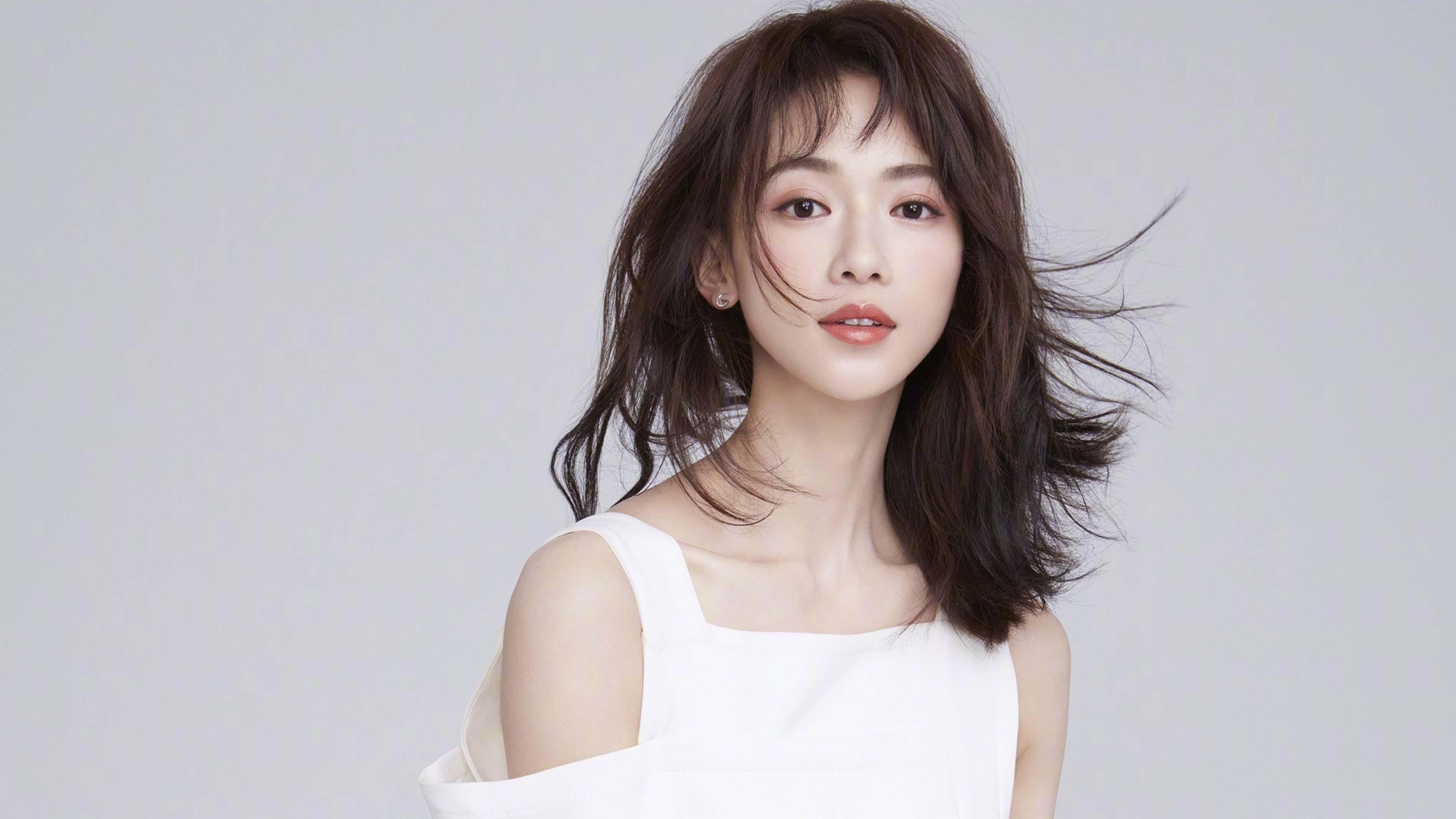 九游娱乐(jiuyou)官方网站-尼古拉·西尔维斯特里在男子撑杆跳中获得银牌，尼古拉 维奇拳手