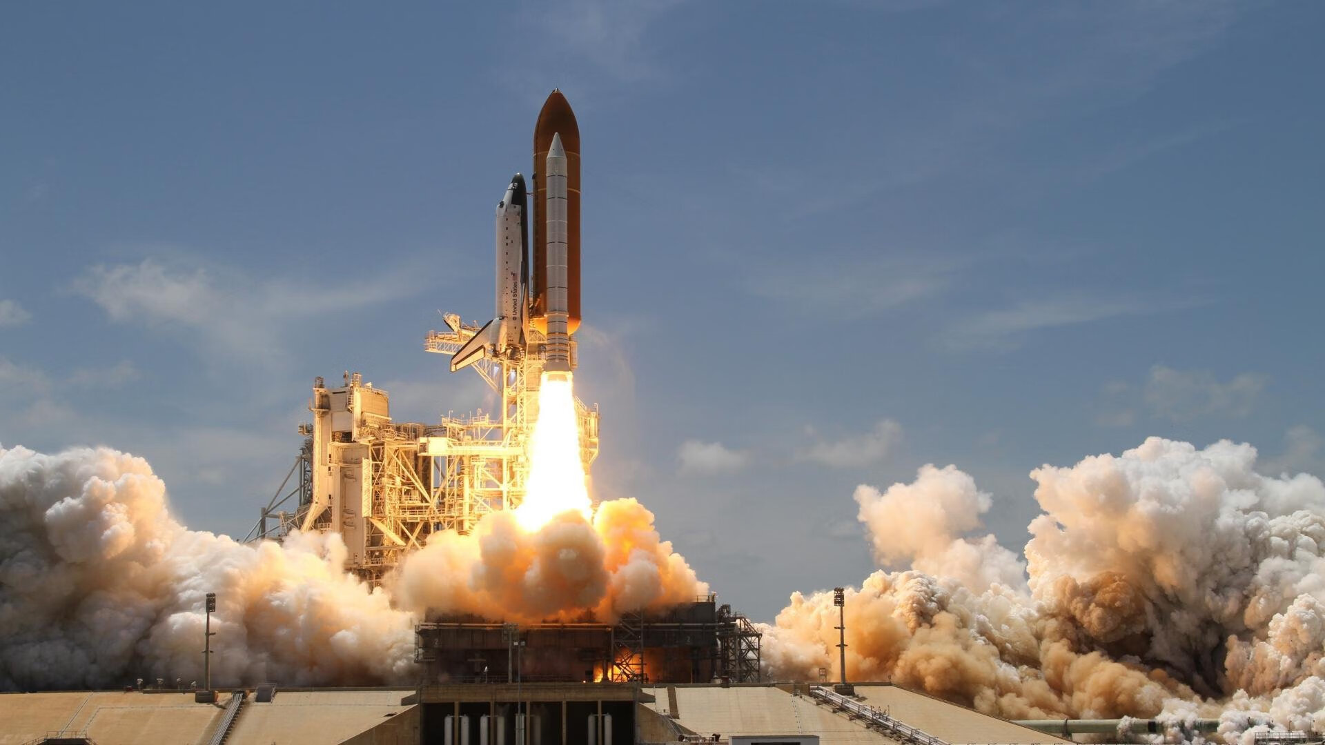 利物浦前锋菲尔米诺愿留队,抵制诱惑,利物浦菲尔米诺续约