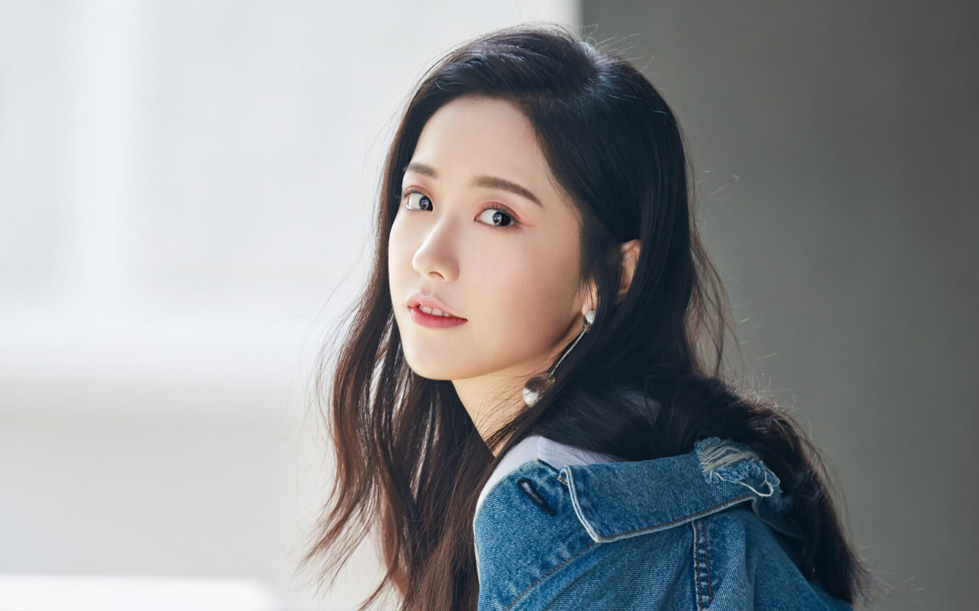 JiuyouAPP下载-哥伦比亚女足在巴黎奥运会比赛中以2-0战胜新西兰，哥伦比亚男足