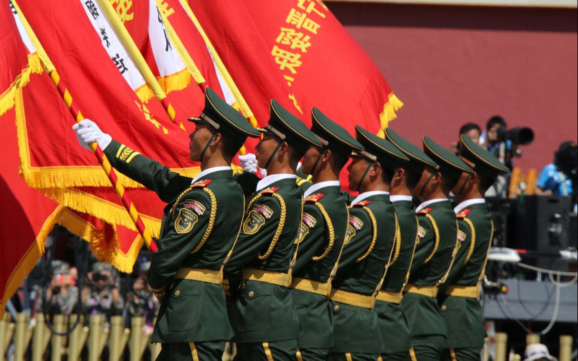 九游（jiuyou.com）游戏-热刺中场飒爽出场，俄罗斯队铁血防守,致命的一击在最后关头降临