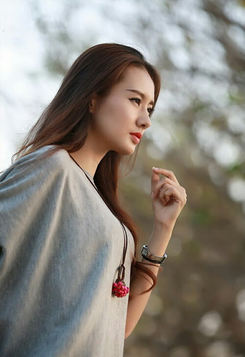 美国马术协会设立“Mustang Challenge”奖学金,支持传统马术研究。