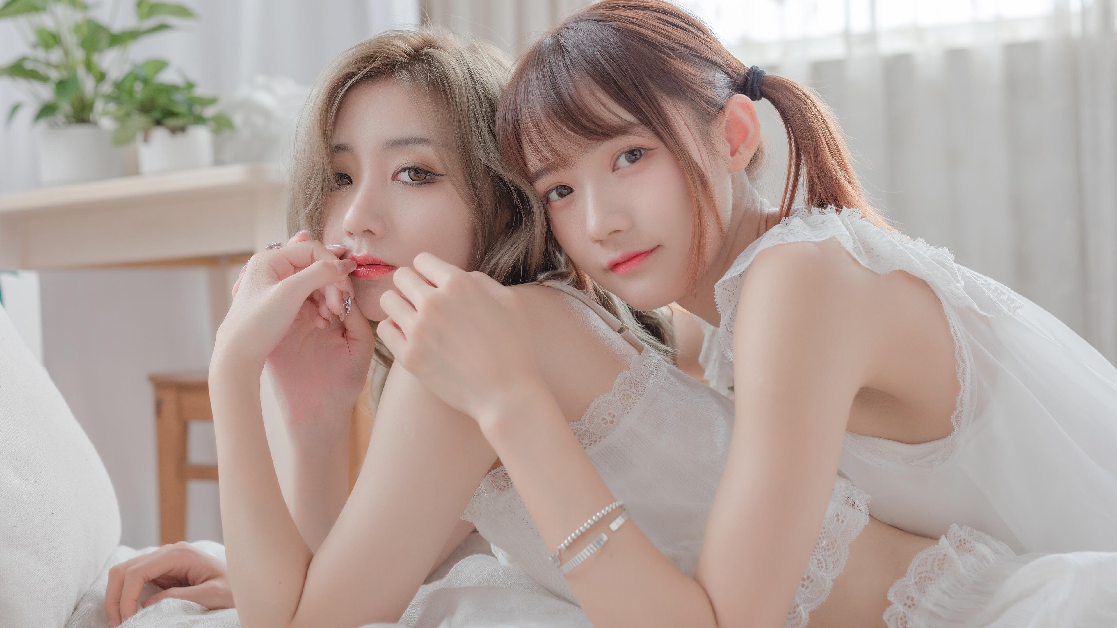 九游官网下载电脑版-Black &amp; White &amp; Read All Over